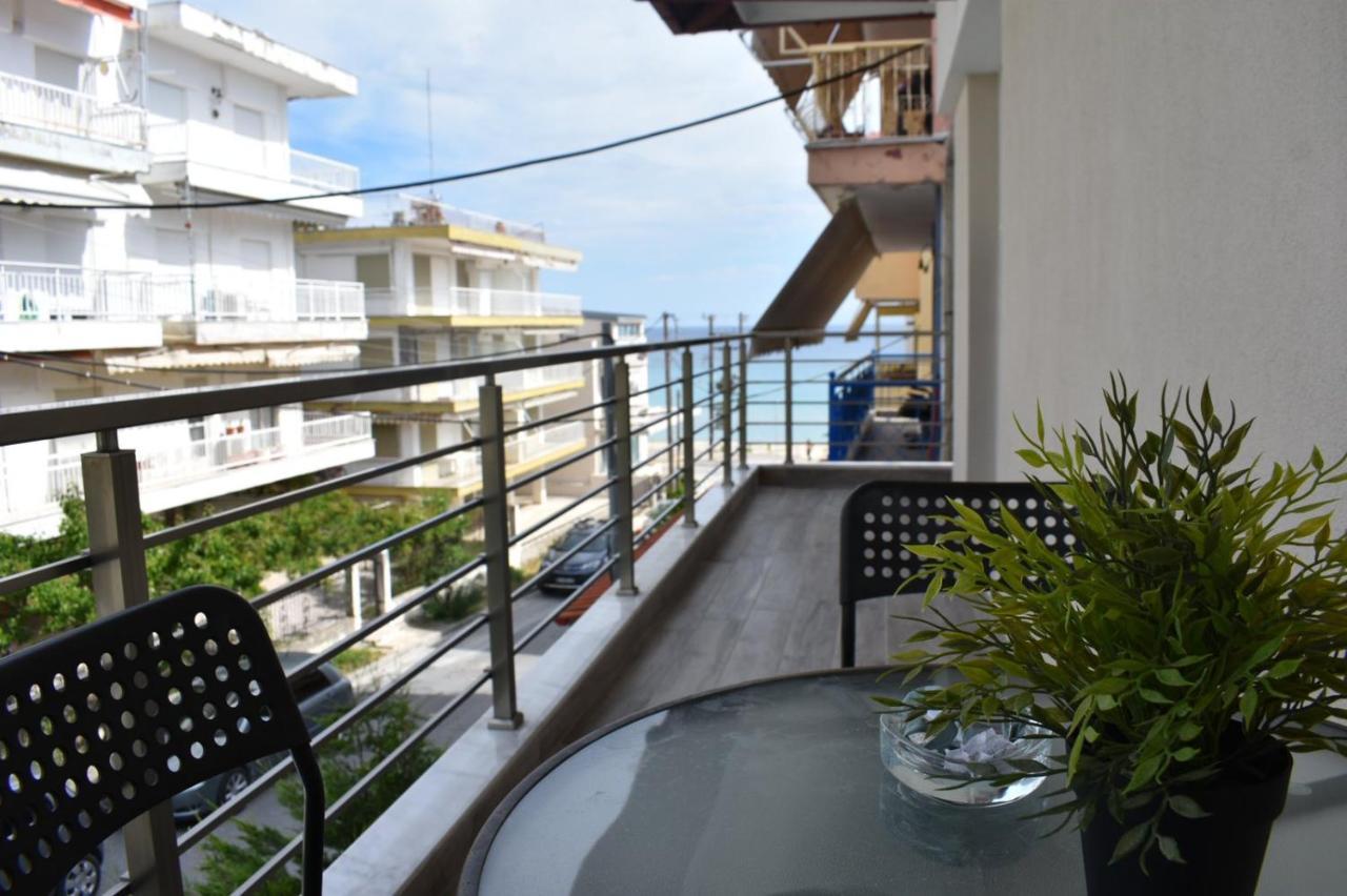 Davidana Deluxe Apartments Nea Kallikrateia Bagian luar foto