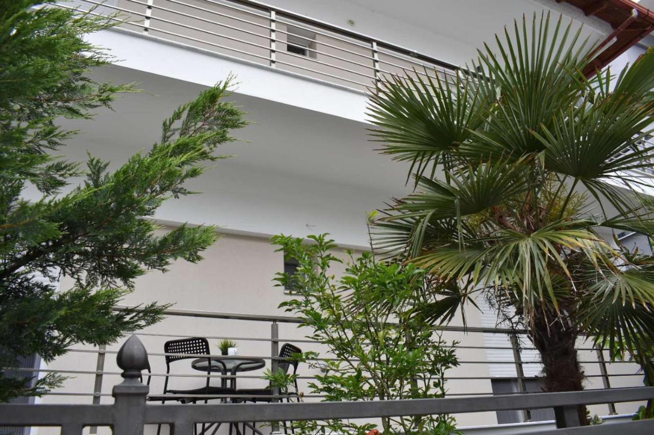 Davidana Deluxe Apartments Nea Kallikrateia Bagian luar foto